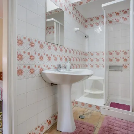 With Private Garden Appartement