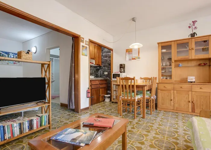 With Private Garden アパート *