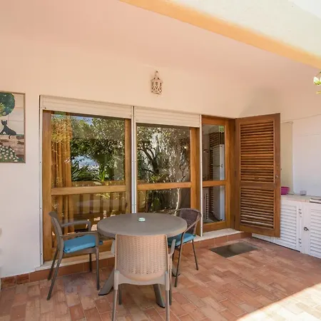 Apartment With Private Garden